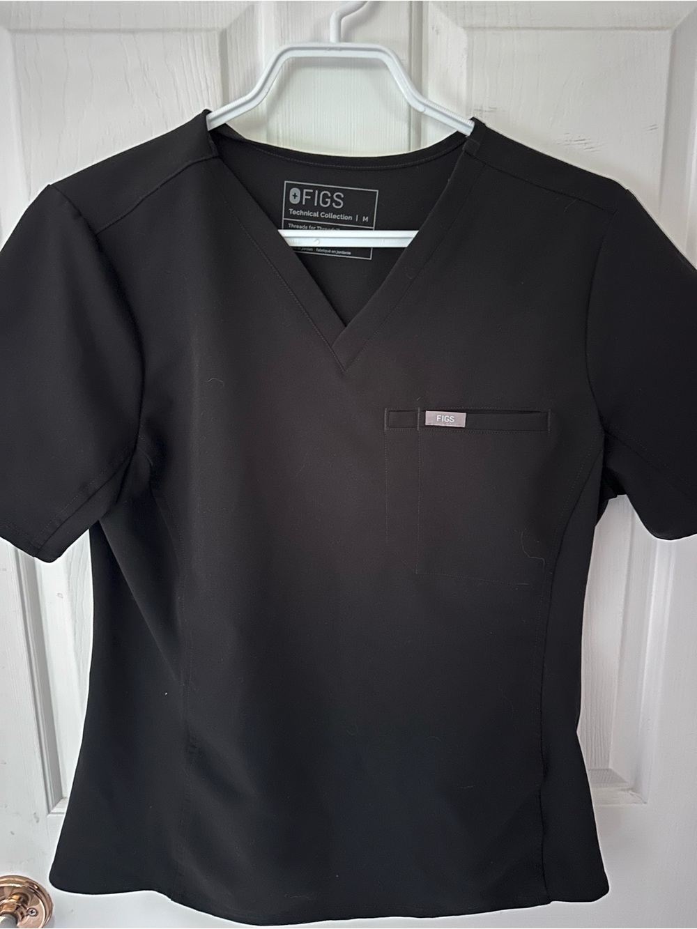 FIGS Black Technical Collection V-Neck Scrub Top